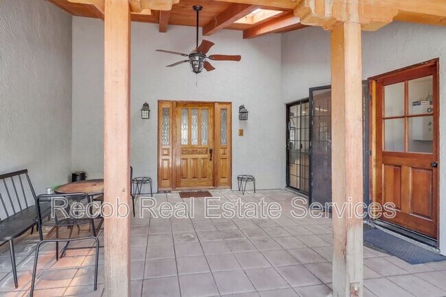 Foto del edificio - 3289 Altoro Ln