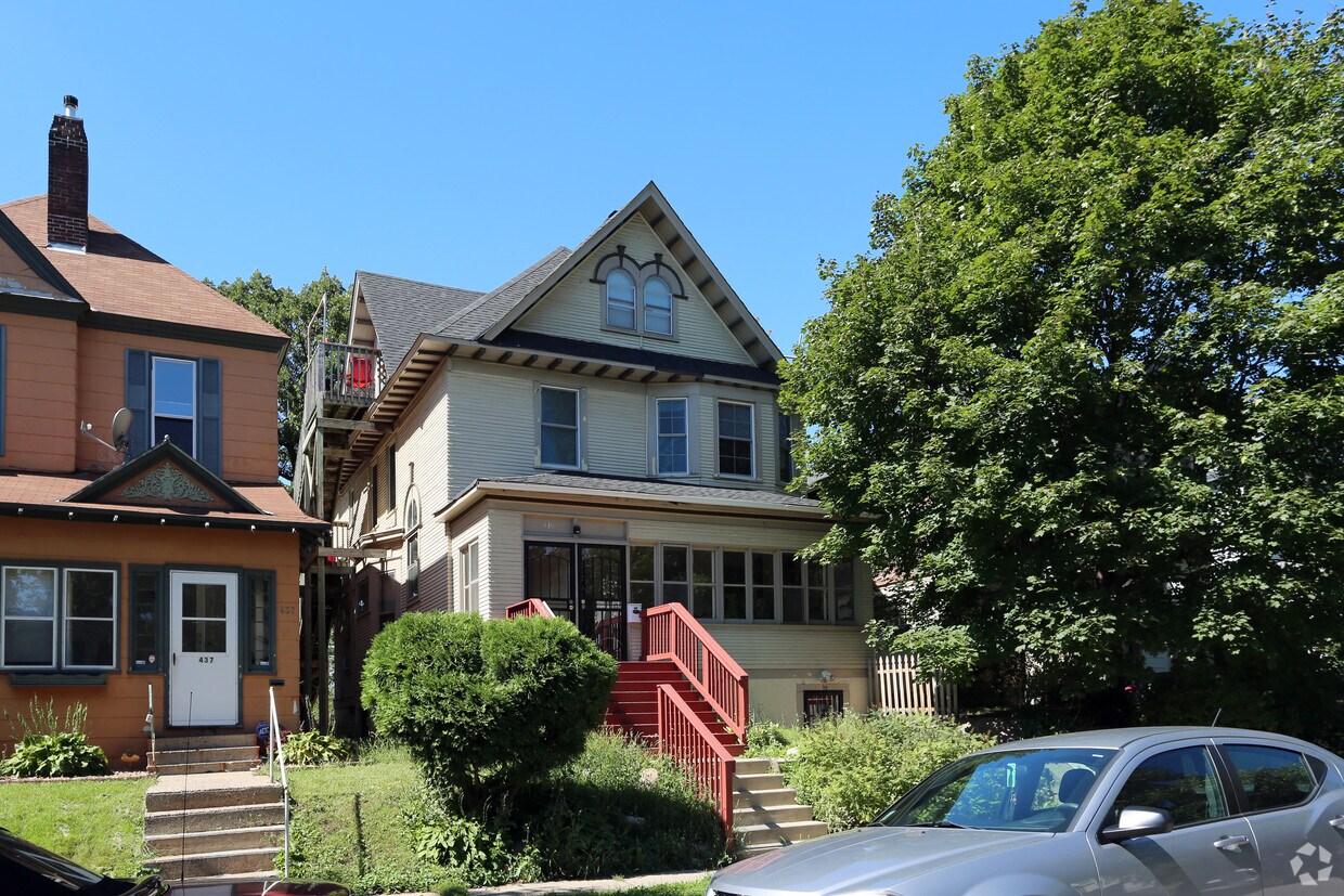 Primary Photo - 441 Wheeler St N