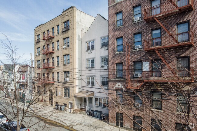 Building Photo - 797 Fairmount Pl