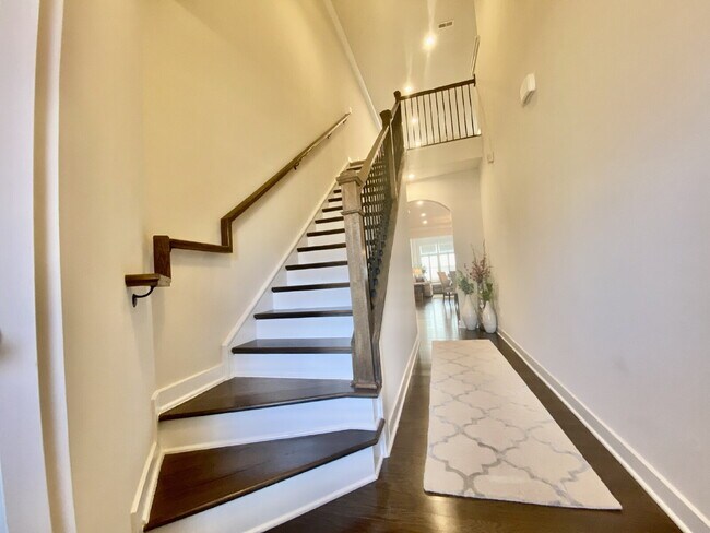 Foto del edificio - GORGEOUS TOWNHOME IN SOUTH PARK