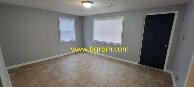 Foto del edificio - 3 Bd, 2 ba, home in Jacksonville