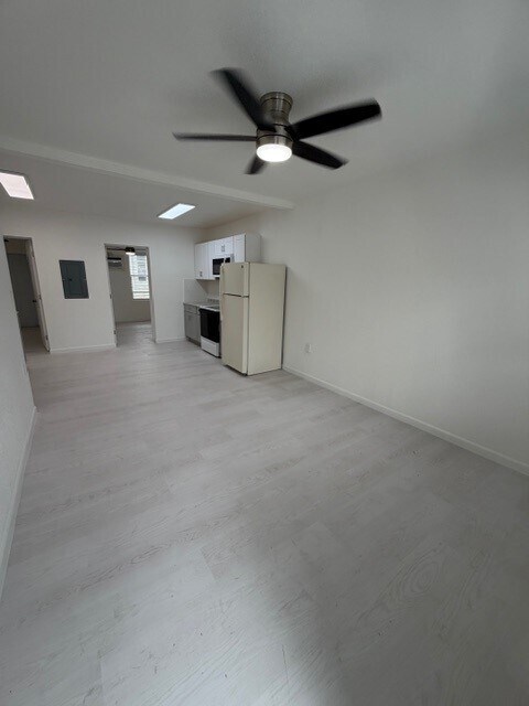 Foto del edificio - 901 N J St