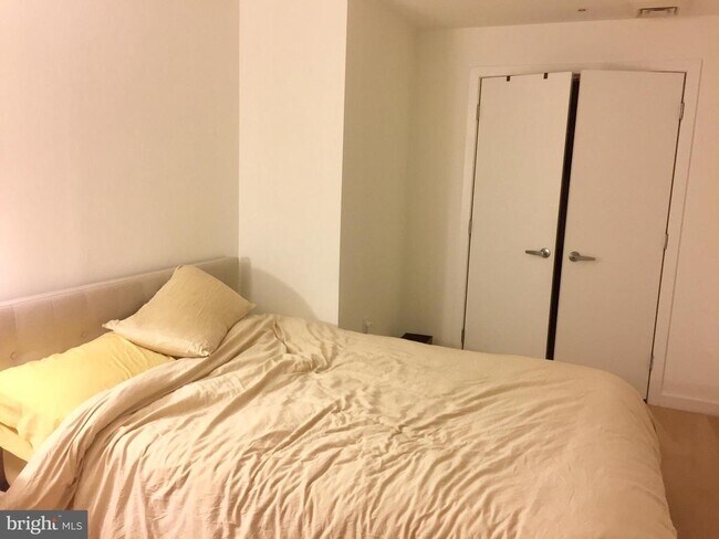 Foto del edificio - 219 S 18th St