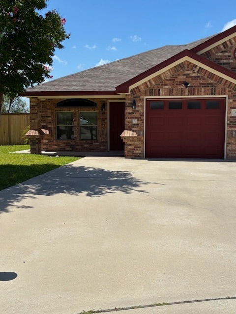 Building Photo - 3301 Lineage Loop