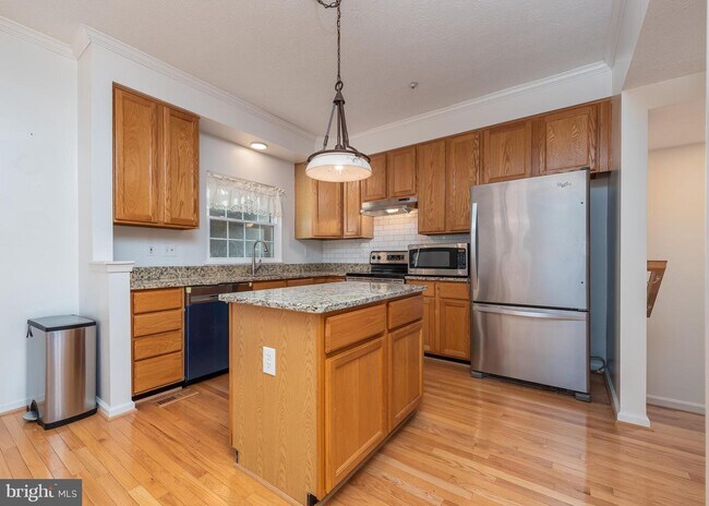 Building Photo - 6621 Cambria Terrace