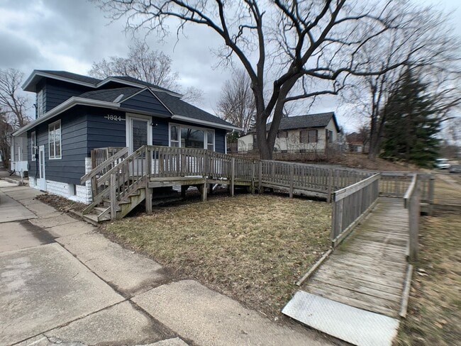 Building Photo - 1822-1824 Stillwater Ave East