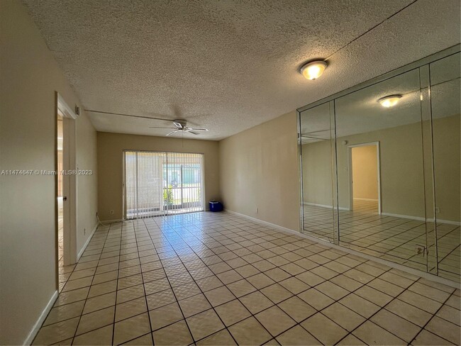 Building Photo - 4153 NW 90th Ave
