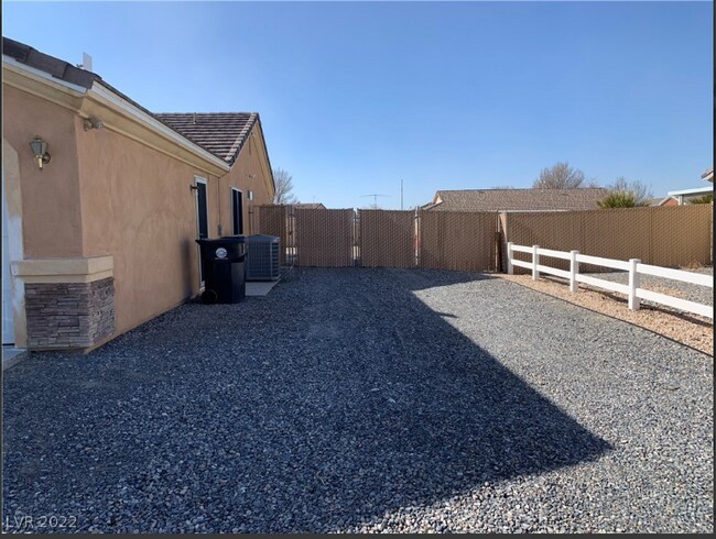 Building Photo - 360 S Blagg Rd