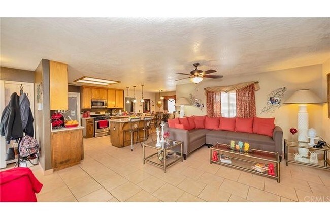 Building Photo - 15987 Barranca Way
