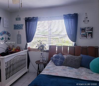 Foto del edificio - 7625 Harding Ave