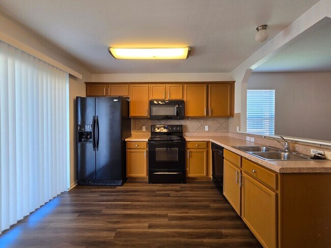 Foto del edificio - SECTION 8 / HUD ACCEPTED & RENT REDUCTION ...