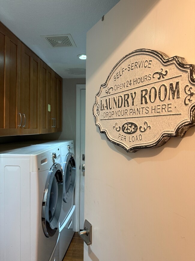 Building Photo - 67 Exeter Ln