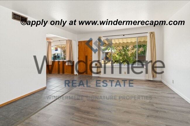 Building Photo - Vintage Charm Meets Modern Comfort – 1 Bed...