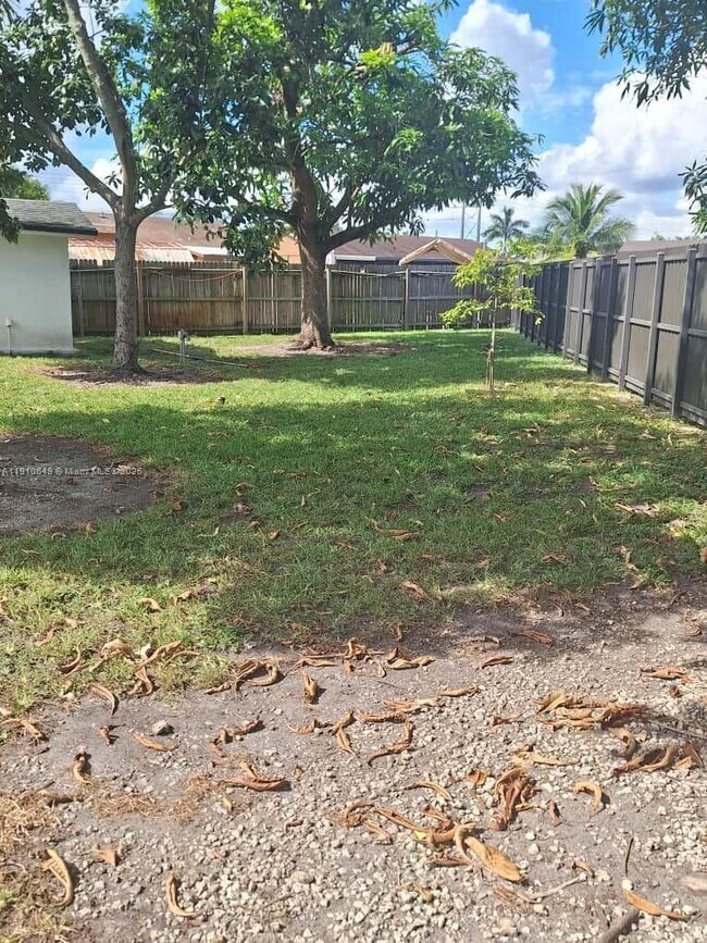 Foto del edificio - 13437 SW 44th Ln