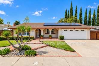 Building Photo - 7403 Hillsdale Dr