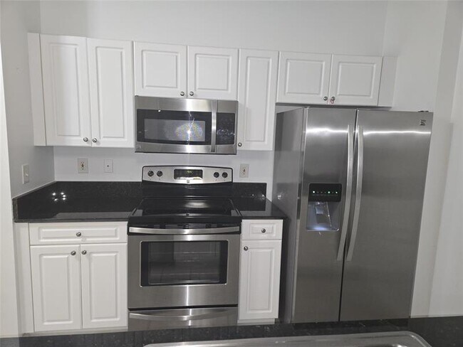 Foto del edificio - 651 Okeechobee Blvd