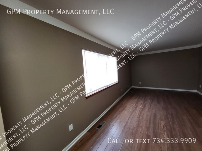 Building Photo - 875 Raupp Pl