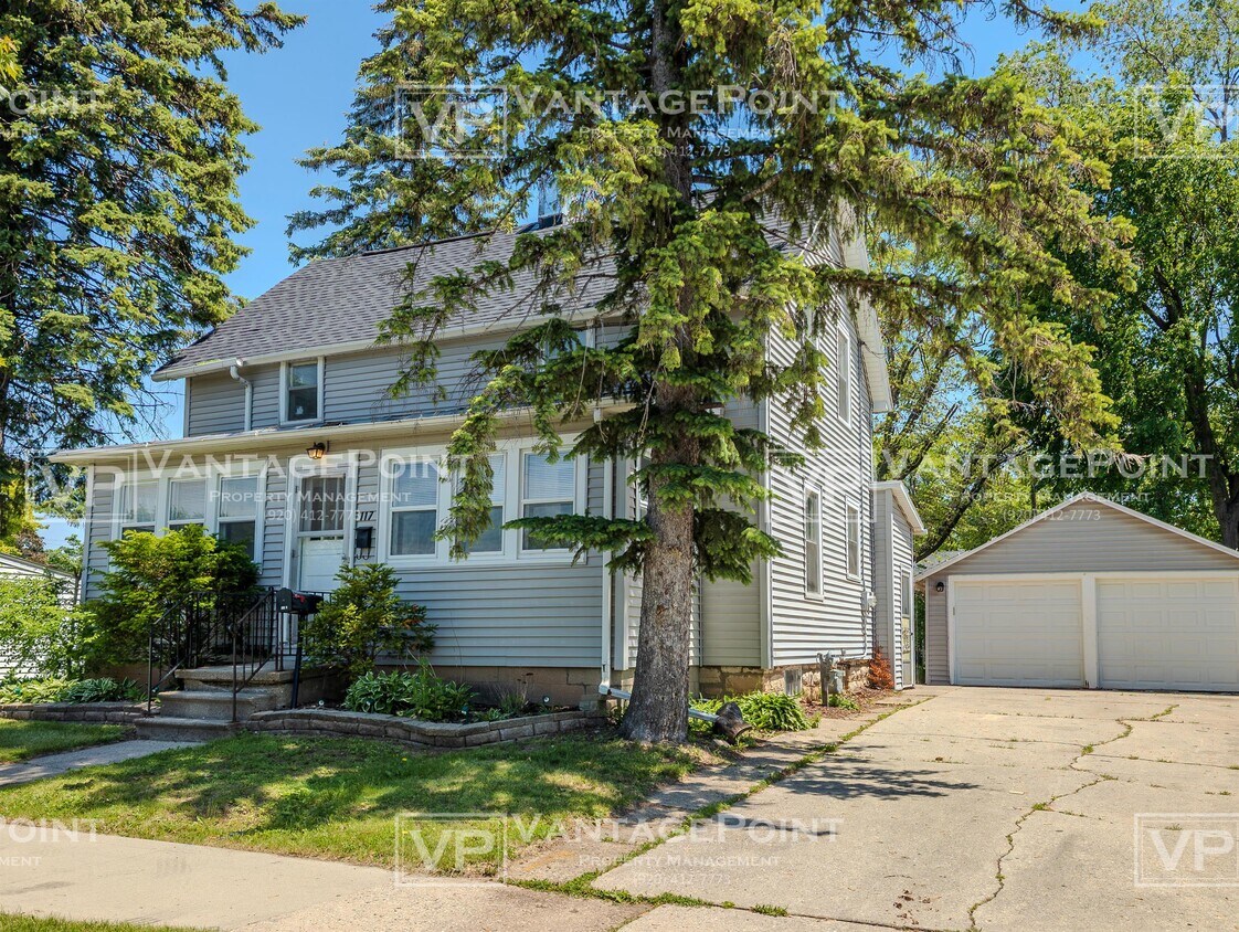 Primary Photo - 117 S Washington St