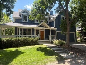Building Photo - 1461 Periwinkle Dr