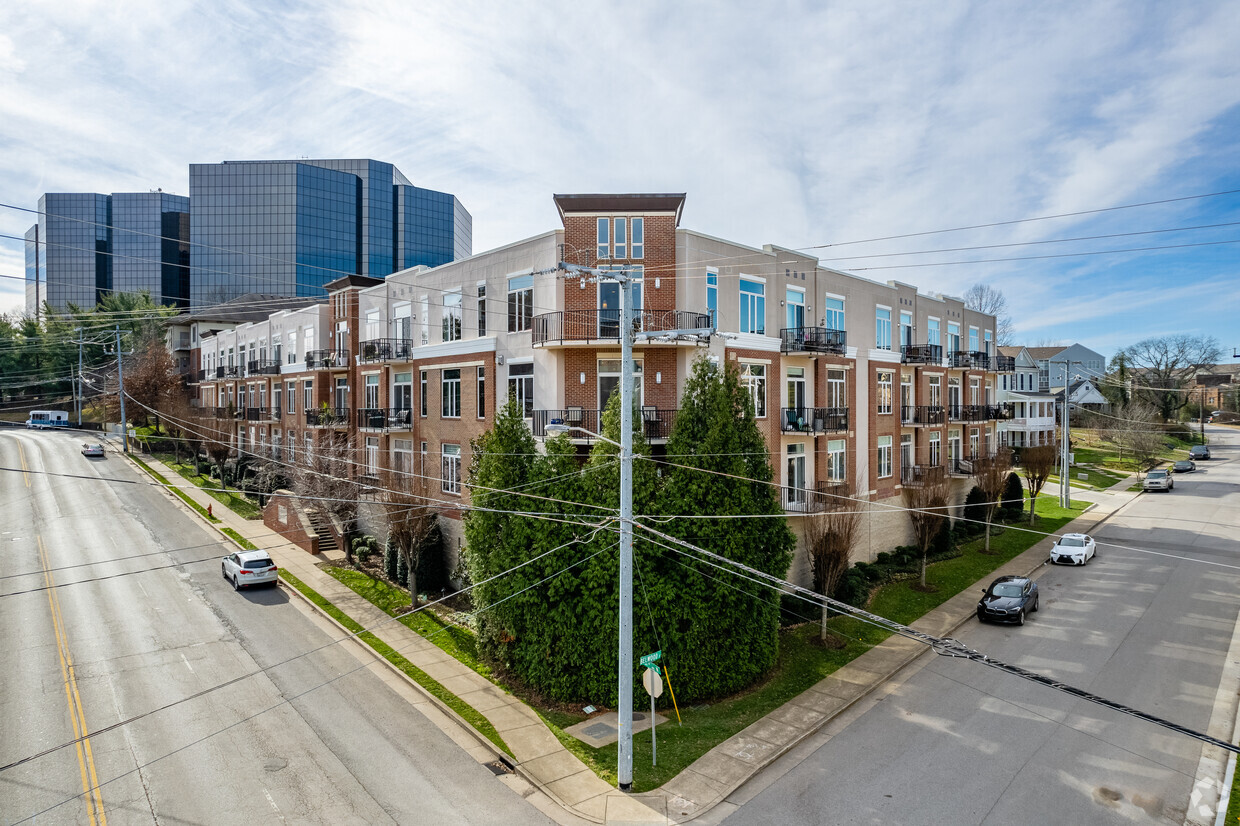 Primary Photo - Midtown Lofts