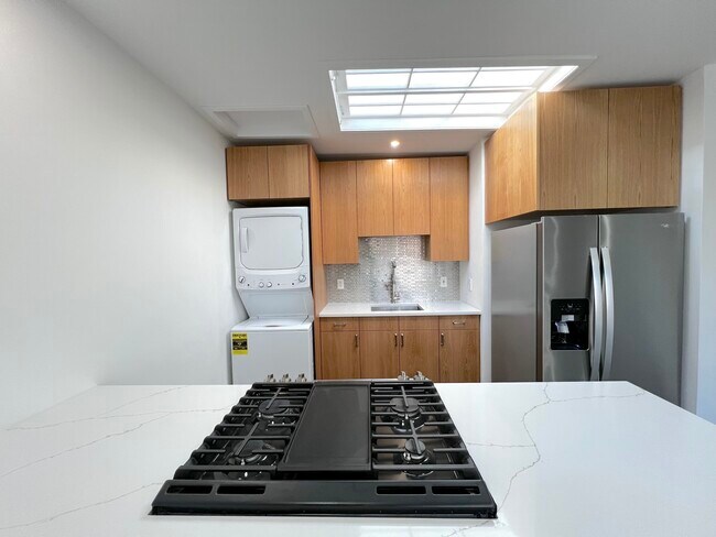 Foto del edificio - 101-13 Ascan Ave