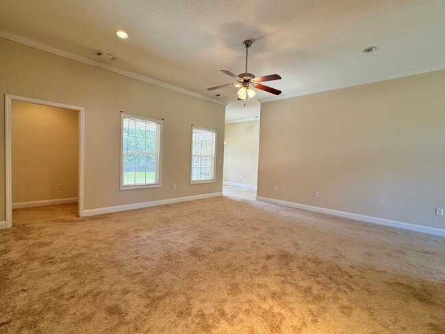 Building Photo - COMING LATE FEBRUARY 2026! (Pet Friendly)