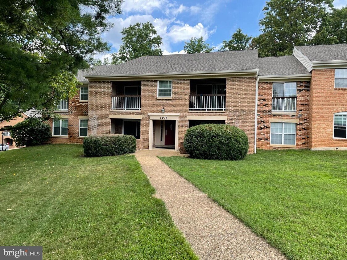 Foto del edificio - 5938 Cove Landing Rd