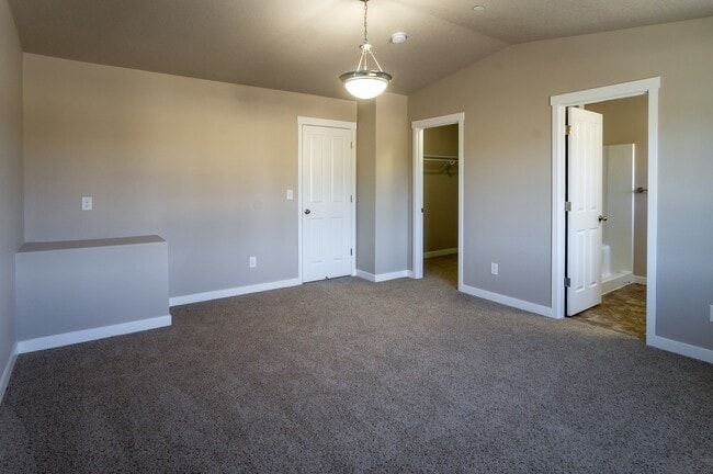 Photo - 5917 NE 71st Ct House