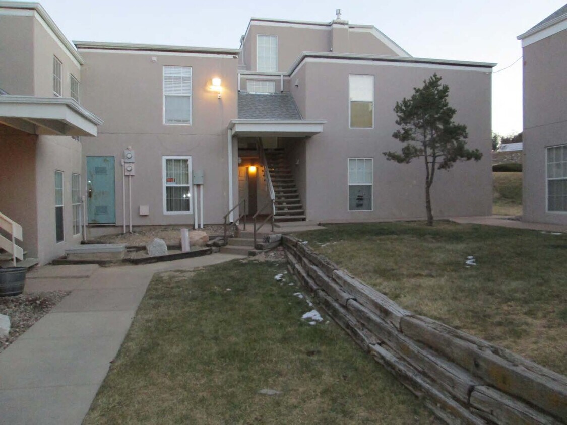 Front - 3530 Parkmoor Village Dr