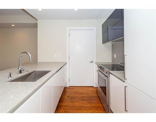 Foto del edificio - 906 E 2nd St