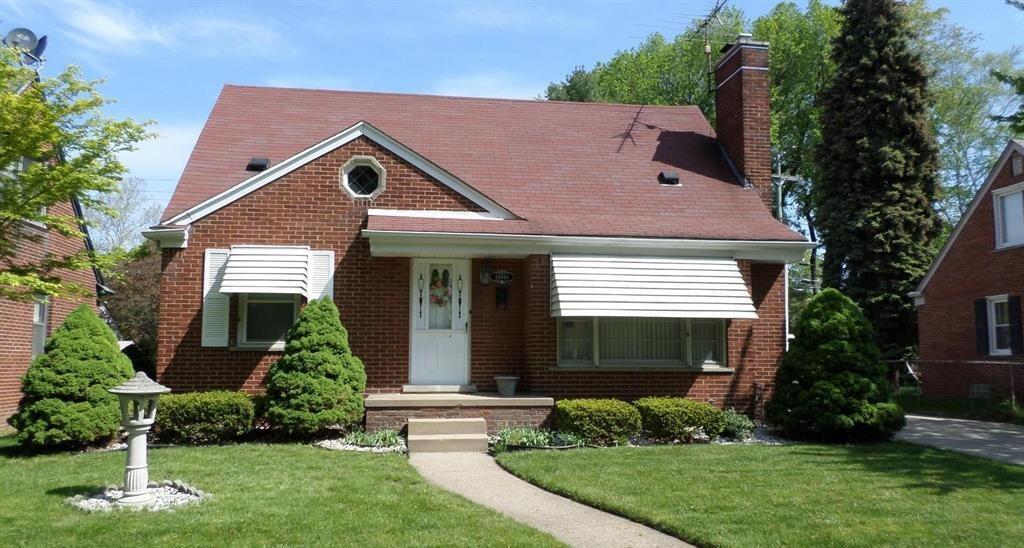 Foto principal - 24940 Cherry Hill St