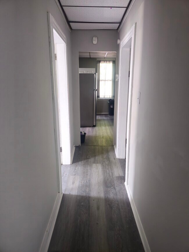 Foto del edificio - 529 Taylor Ave