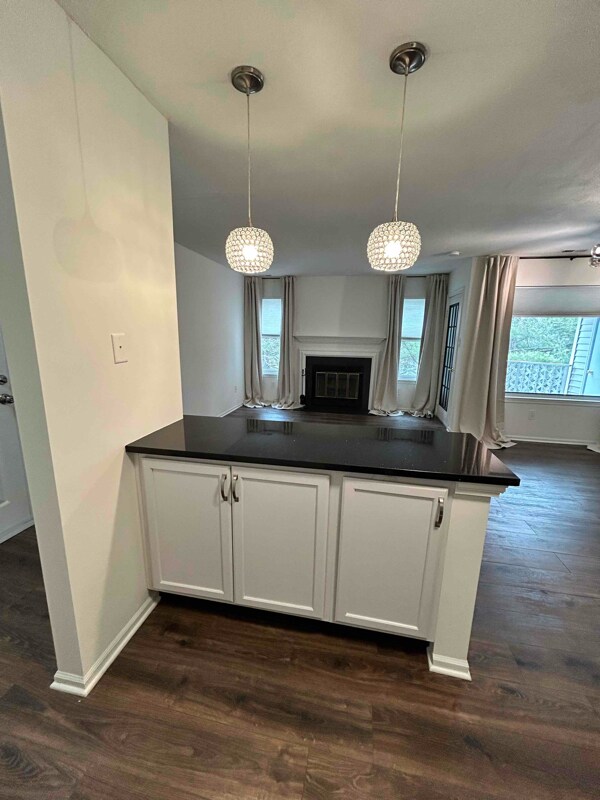 Foto del edificio - 608 Diamond Dr