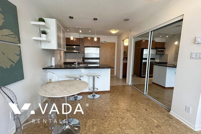 Building Photo - Brava Studio Rental 1507-1155 Seymour St Vancouver: VADA