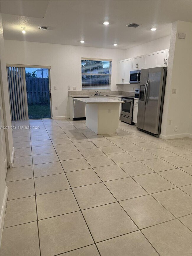 Foto del edificio - 2731 SE 15th St