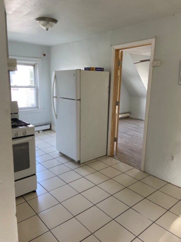 252 4th St Unit 3rd Floor, Newark, NJ 07107 Apartment for Rent in