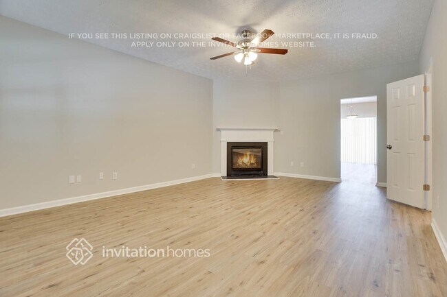 Building Photo - 388 Village Overlook Dr SE