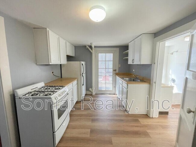 Building Photo - 710 Burdette St