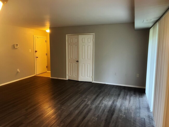 Foto del edificio - 2 Bed 1 Bath Bladensburg, MD