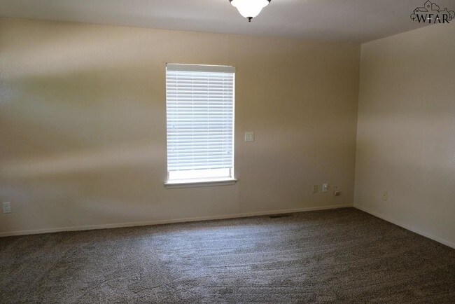 Building Photo - 4103 Moffett Ave