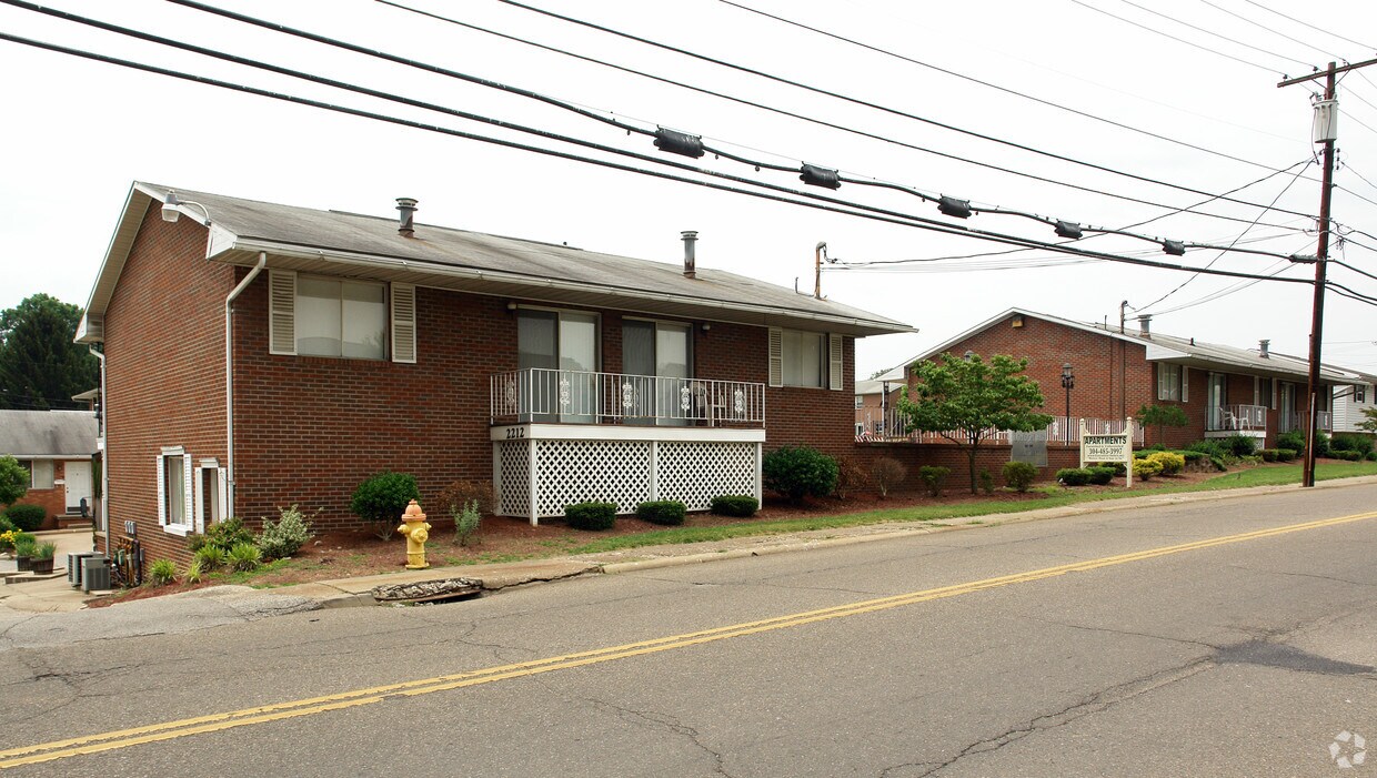 2212 36th St, Parkersburg, WV 26104 Apartments in Parkersburg, WV