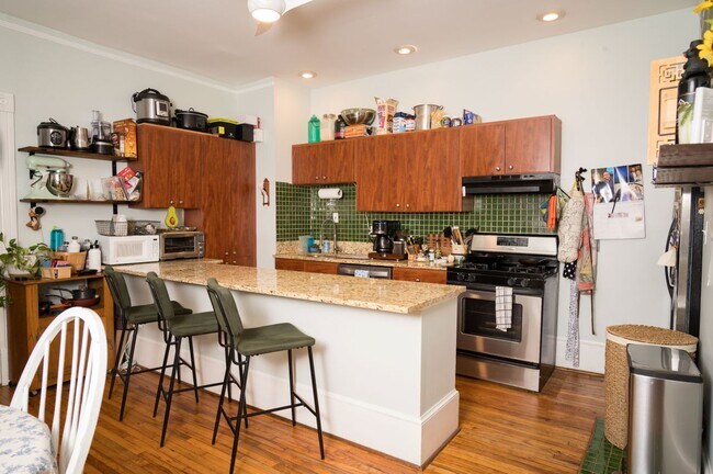 Foto del edificio - 370 Cherokee Ave SE