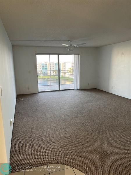 Building Photo - 101 SE 3rd Ave