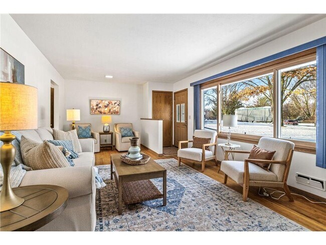 Foto del edificio - 6015 Aspen Rd
