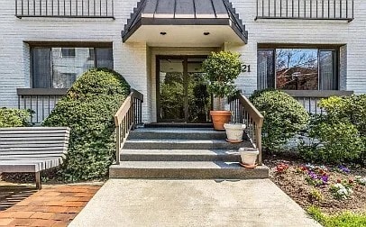 Photo - 3821 Davis Pl NW (Washington, DC)