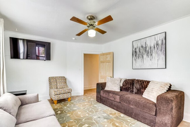 Building Photo - 9611 3rd View St