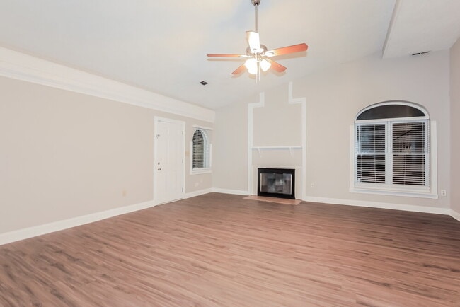 Foto del edificio - 1740 Eaglecreek Trail