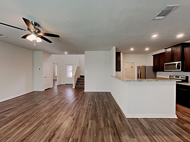 Building Photo - 7912 Bluewater Cove