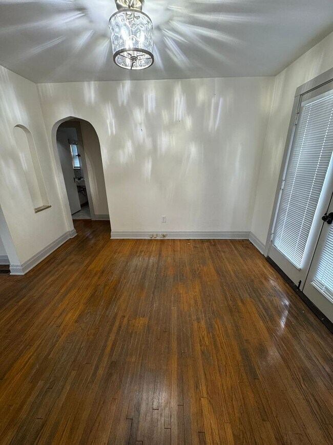 Building Photo - Nice Single Family Home in Millcreek For R...