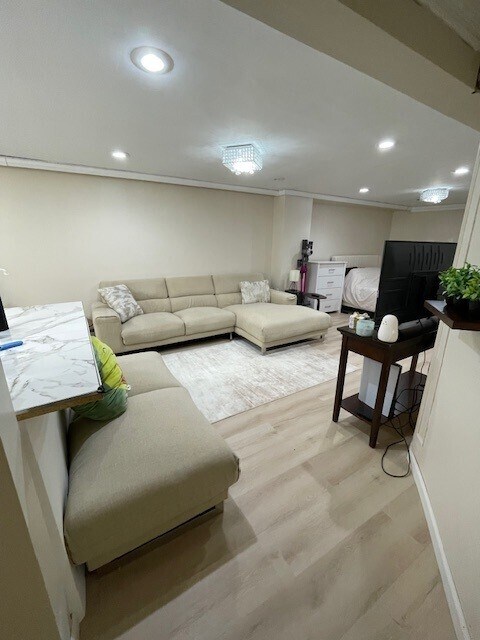 Sala de estar 1 - 5140 Expressway Dr S